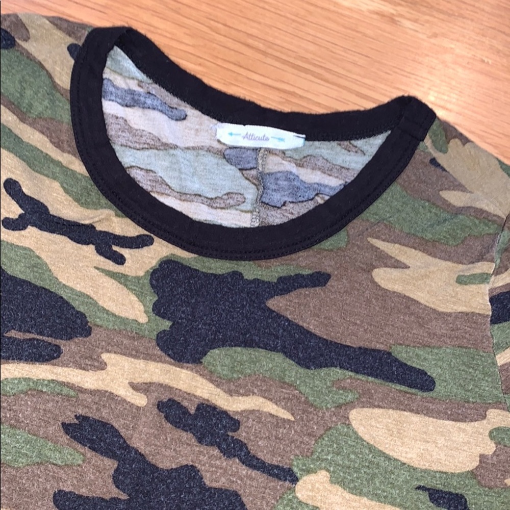 ATTICUTE~ Size S~Stretch Camo Shorty T-shirt ~ - Picture 3 of 10